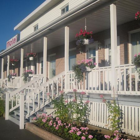 Motel Au Vieux Piloteux Rivière-du-Loup Екстериор снимка